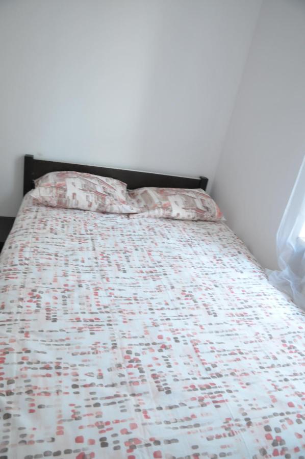 Economic Rooms- 24H Self Check-In Poznan Ngoại thất bức ảnh