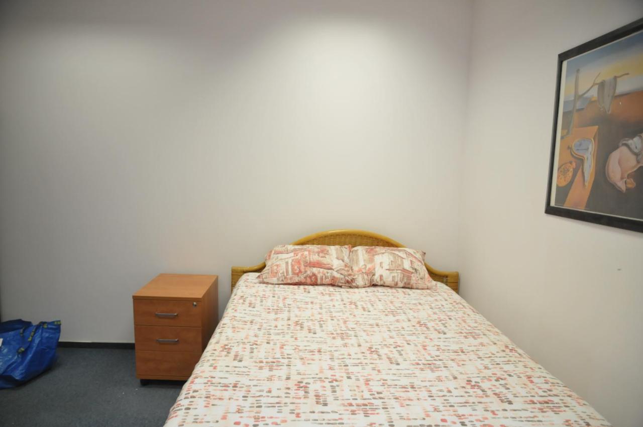 Economic Rooms- 24H Self Check-In Poznan Ngoại thất bức ảnh
